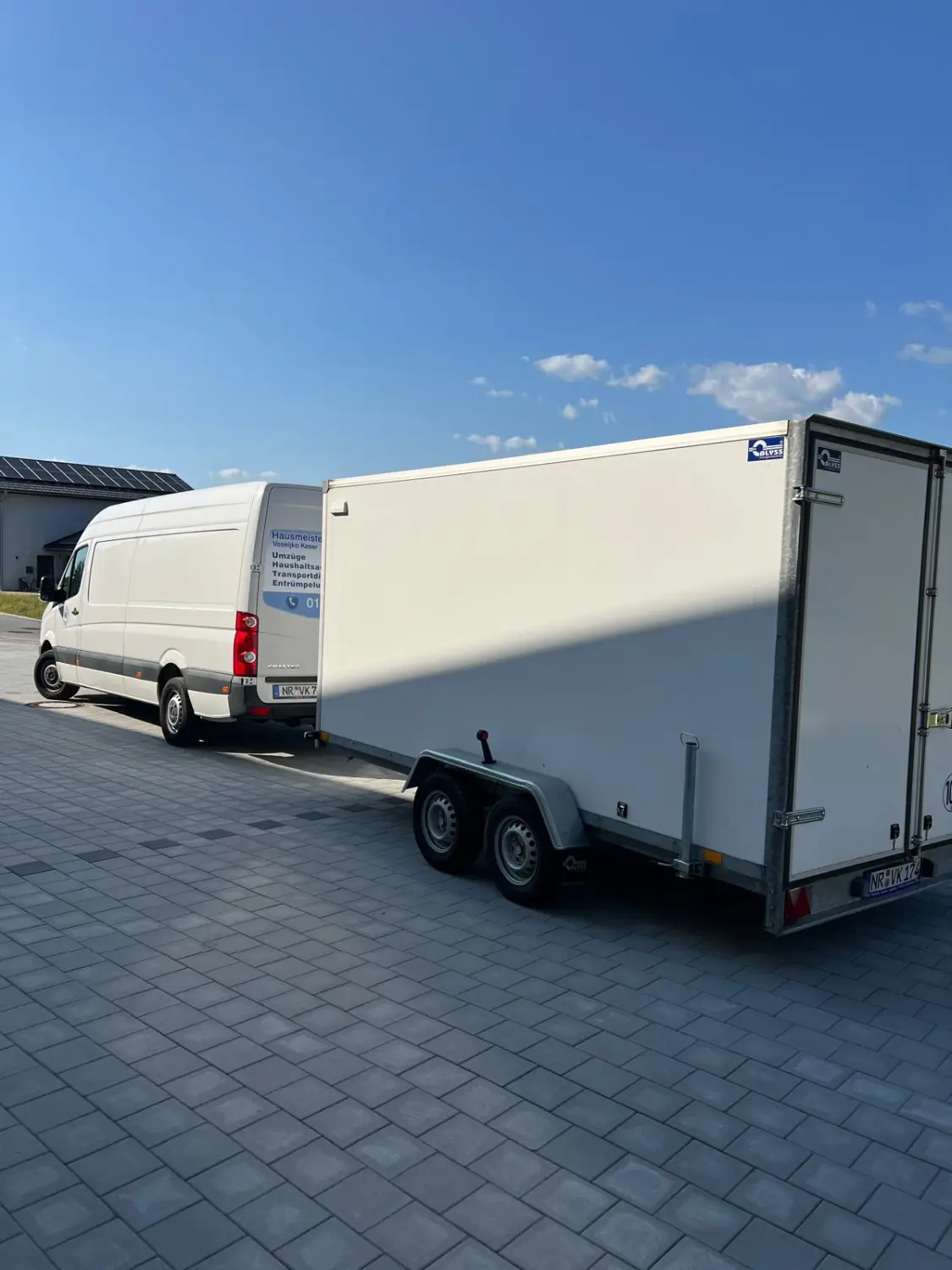Transporter von VK Umzüge